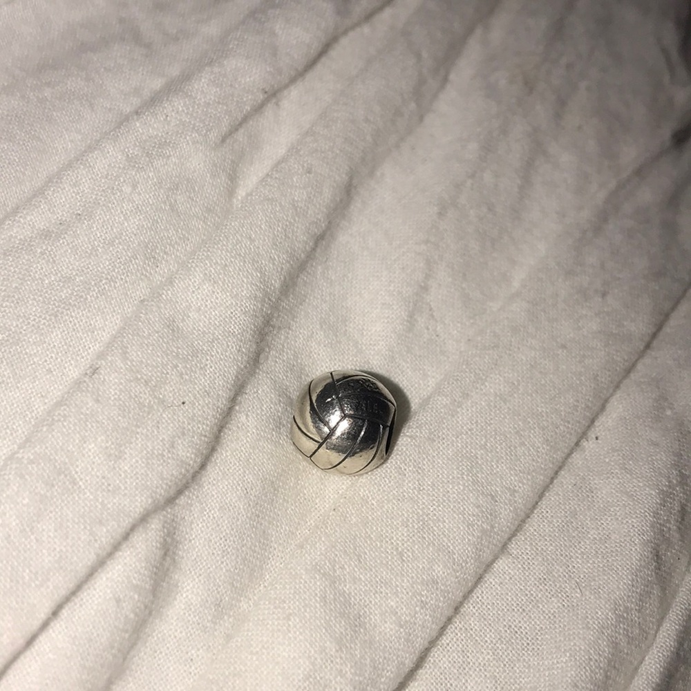 Authentic pandora volleyball charm🏐💗